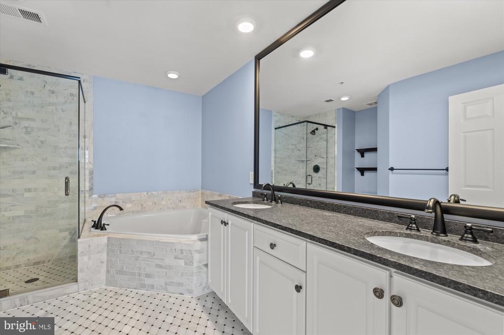 306 S FAYETTE ST
