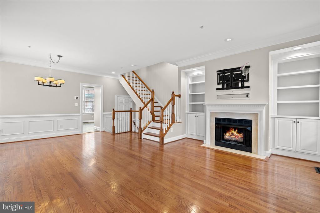 306 S FAYETTE ST
