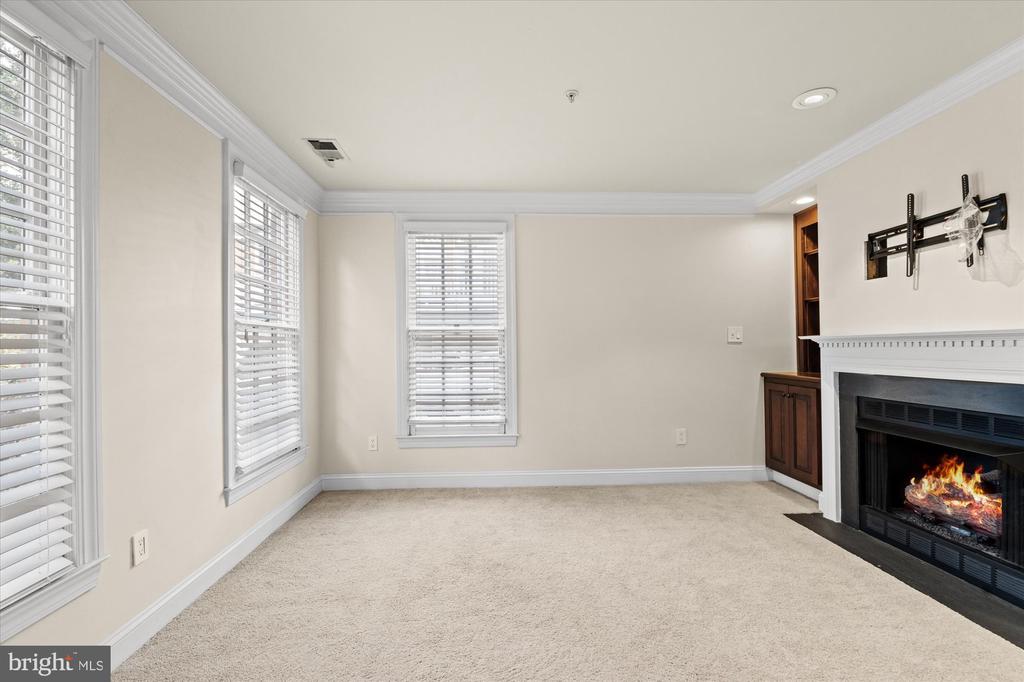 306 S FAYETTE ST