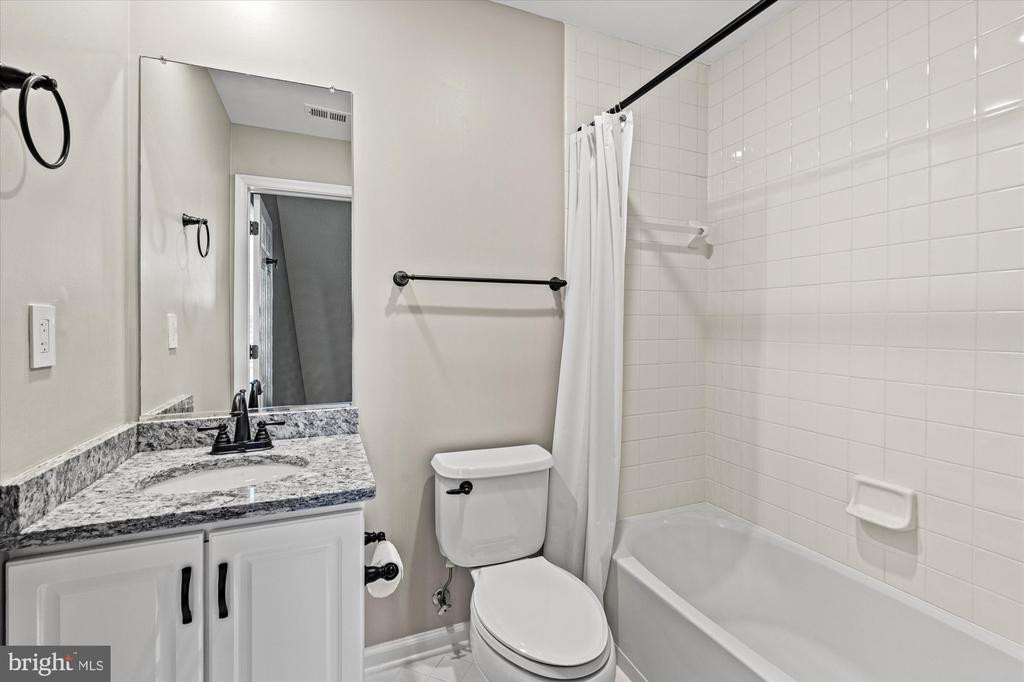 306 S FAYETTE ST