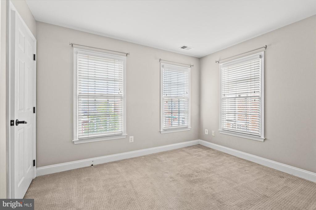 306 S FAYETTE ST