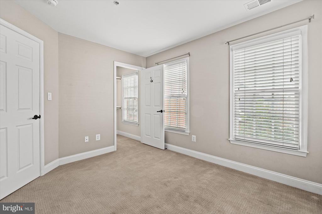 306 S FAYETTE ST