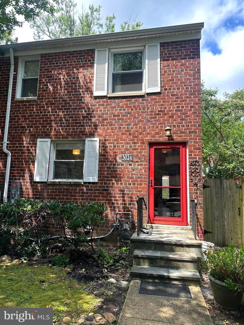 3024 MOUNT VERNON AVE