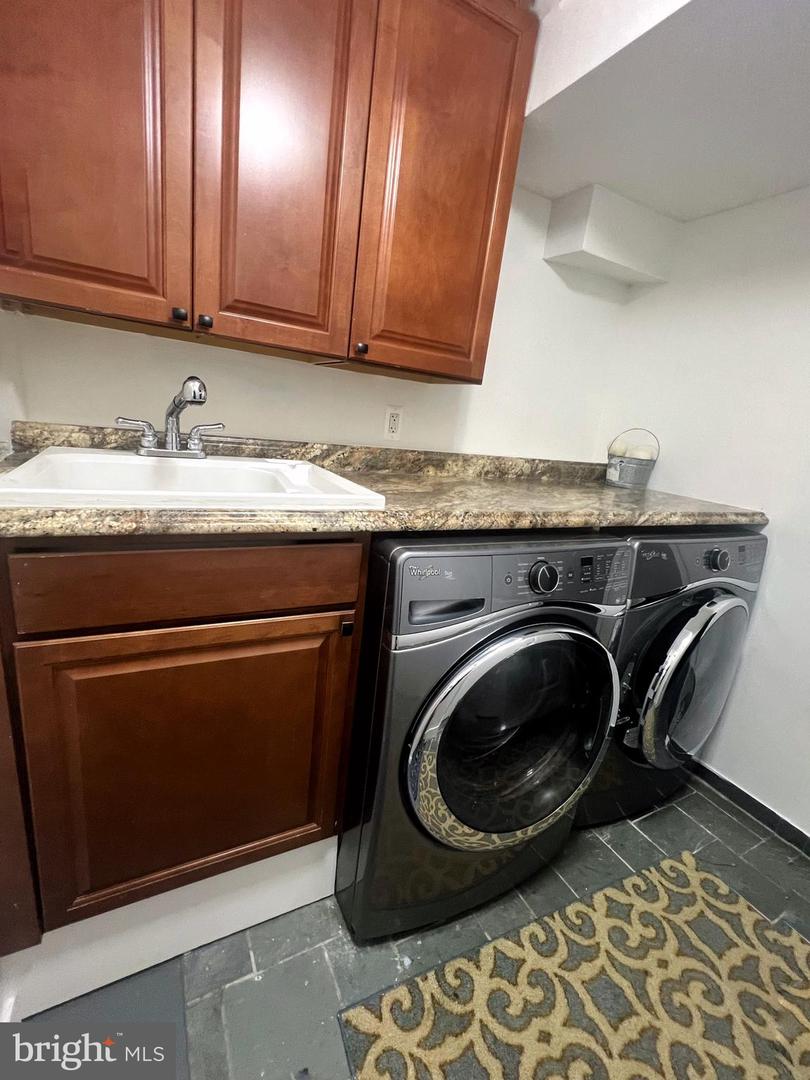 2302 E RANDOLPH AVE #BASEMENT