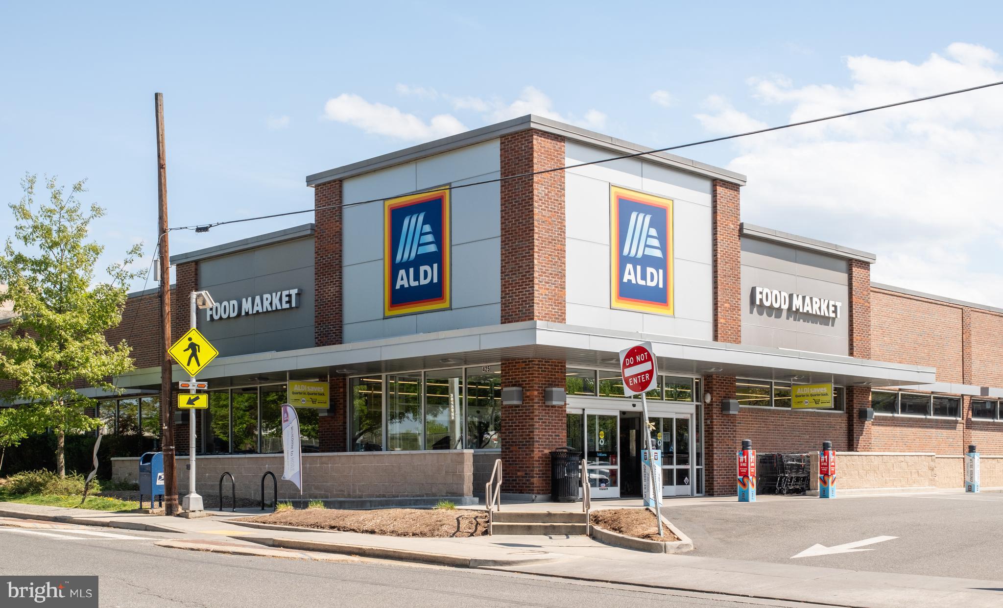 405 E Howell Ave