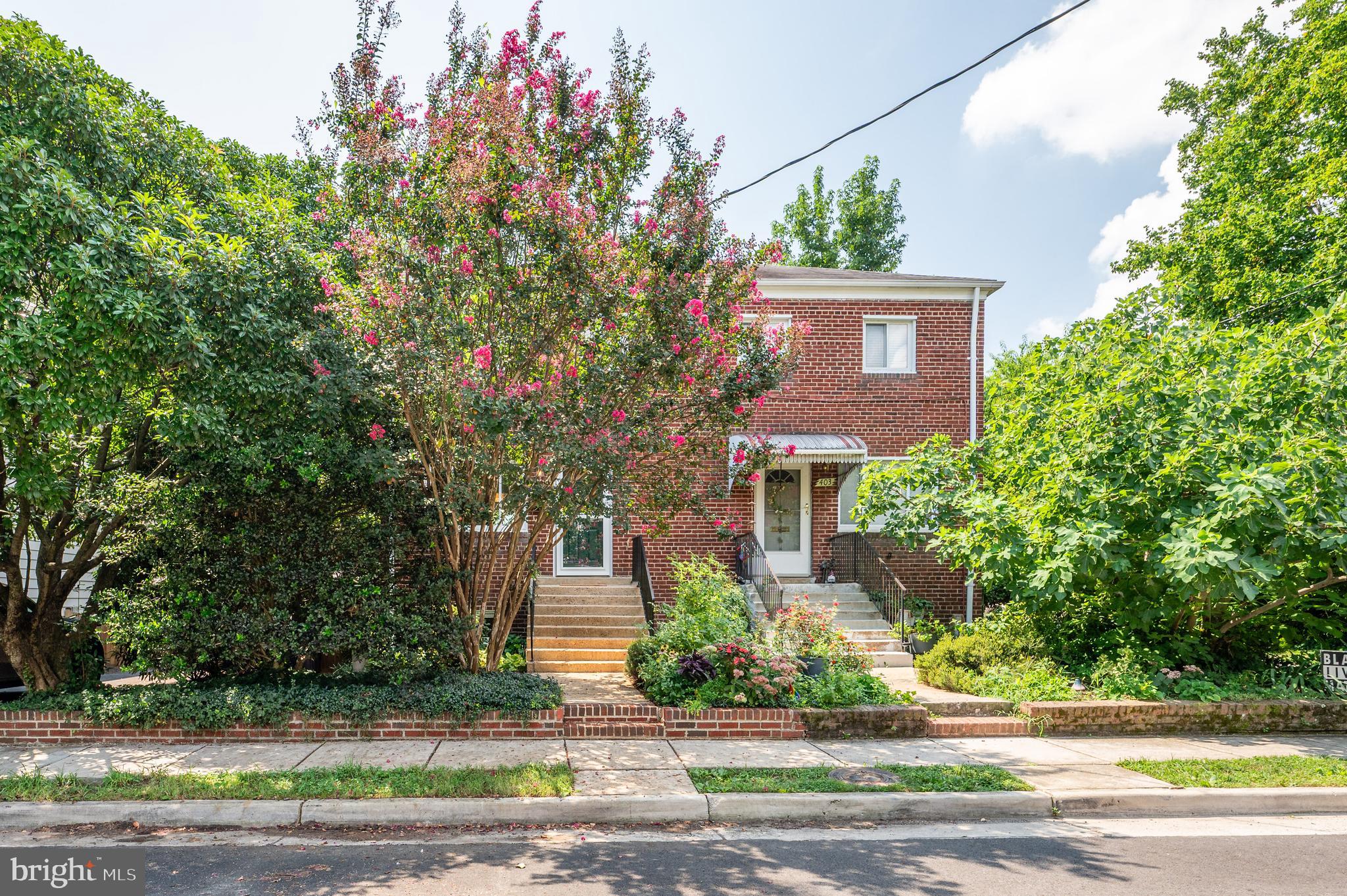 405 E Howell Ave