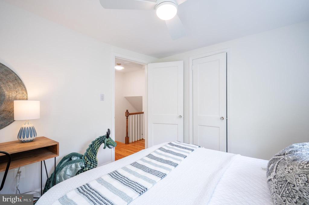405 E Howell Ave