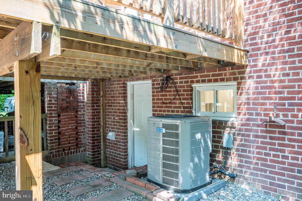 405 E Howell Ave