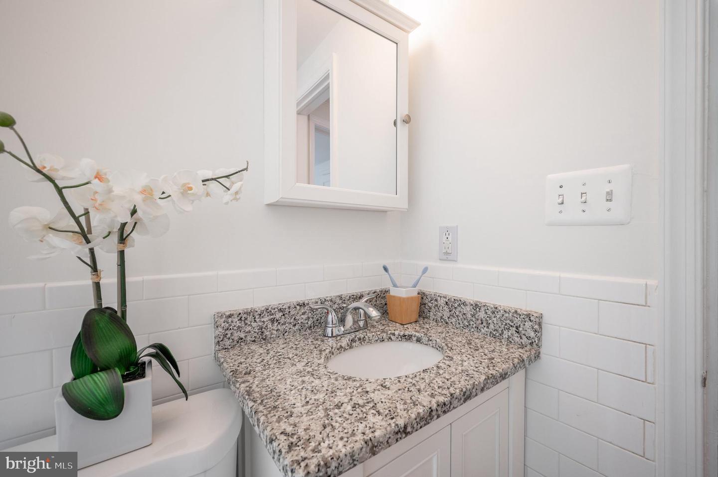 405 E Howell Ave