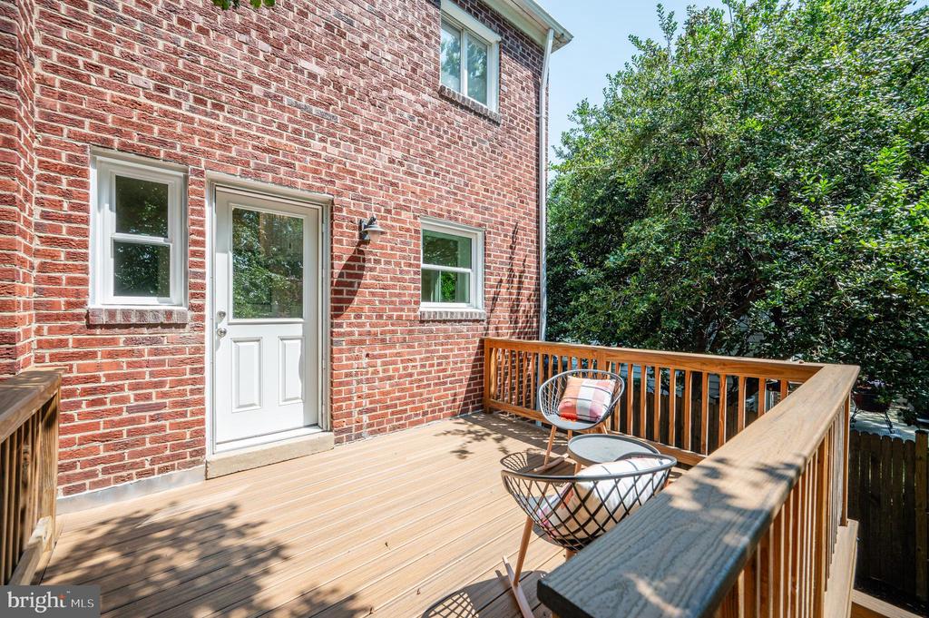 405 E Howell Ave