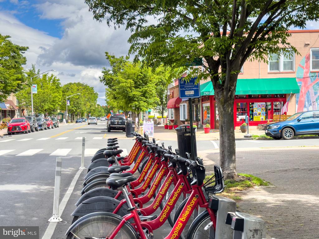 11 W DEL RAY AVENUE