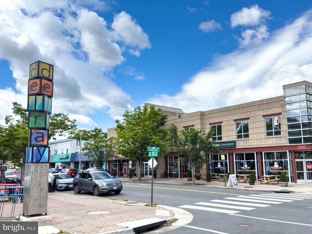 11 W DEL RAY AVENUE