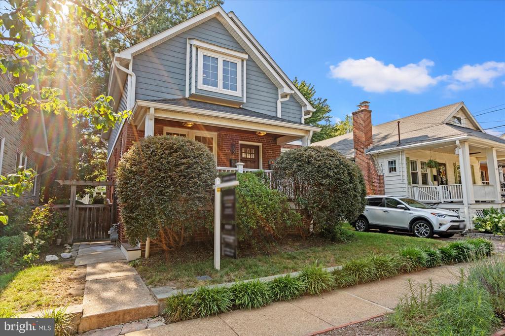 700 LITTLE ST