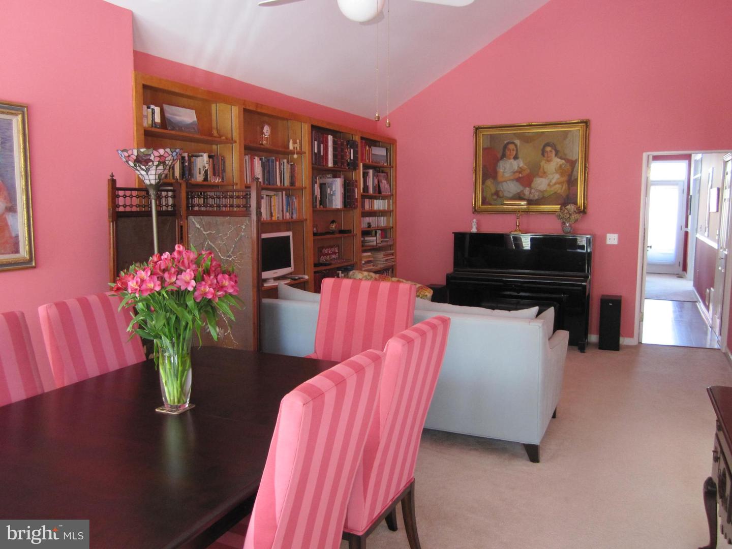 108 E DEL RAY AVE
