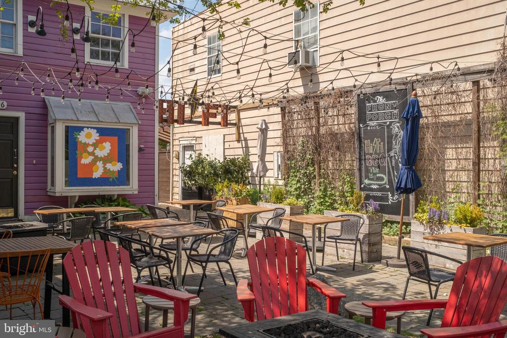 108 E DEL RAY AVE
