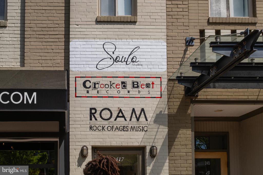 108 E DEL RAY AVE