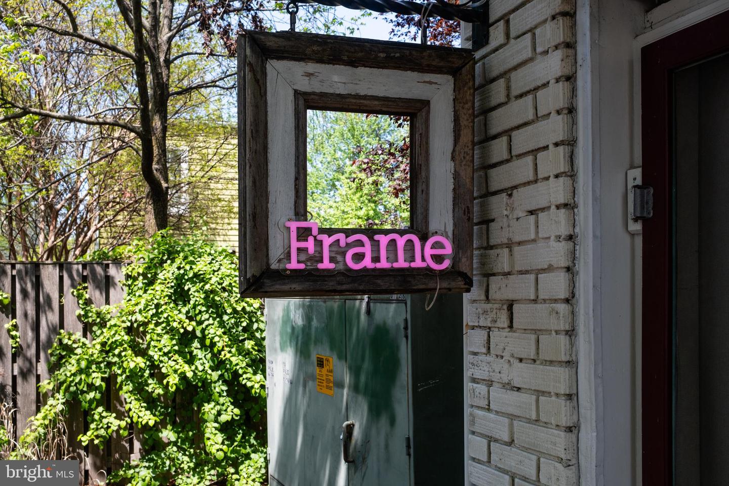 108 E DEL RAY AVE