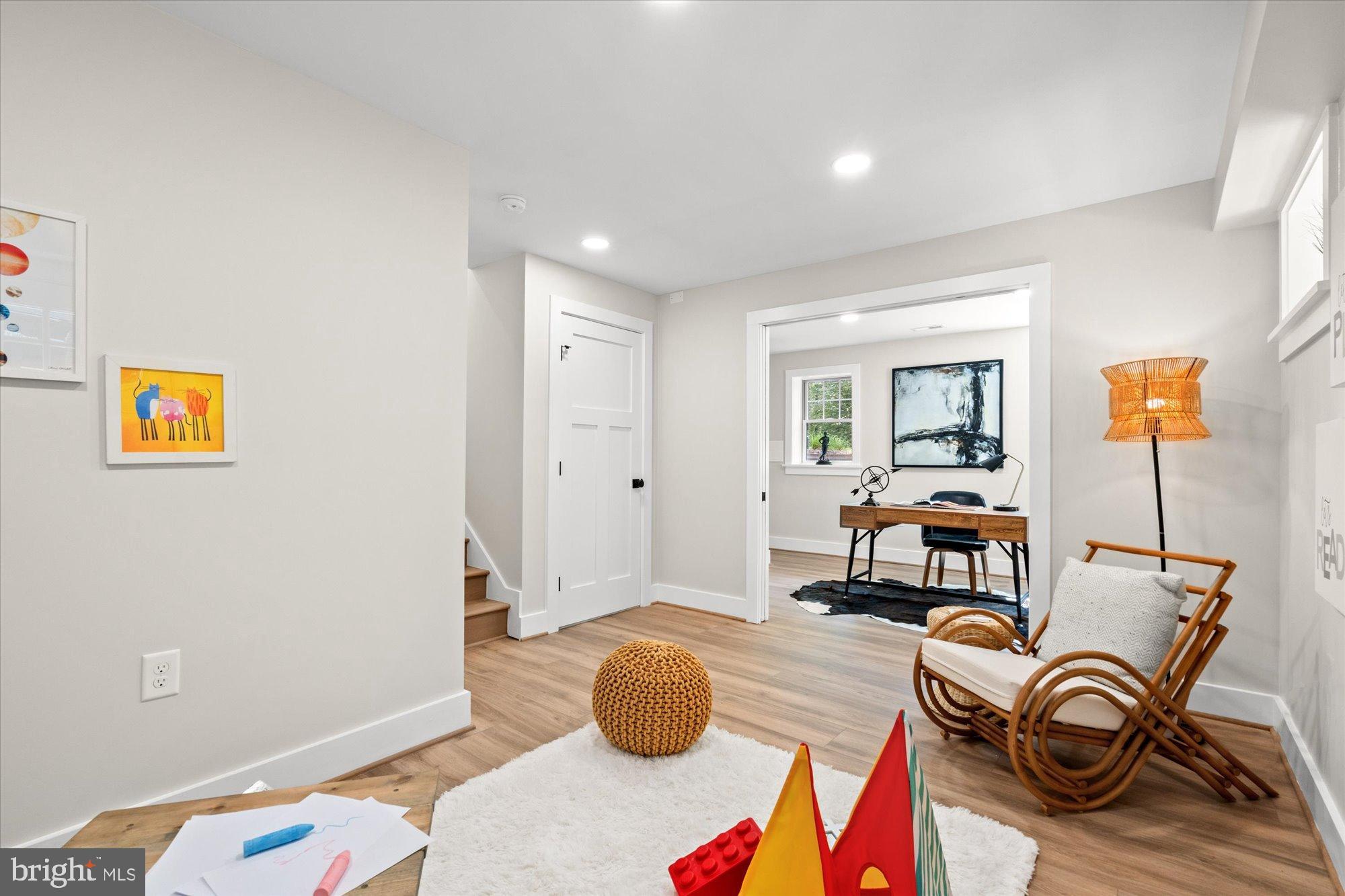 903 E TIMBER BRANCH PARKWAY