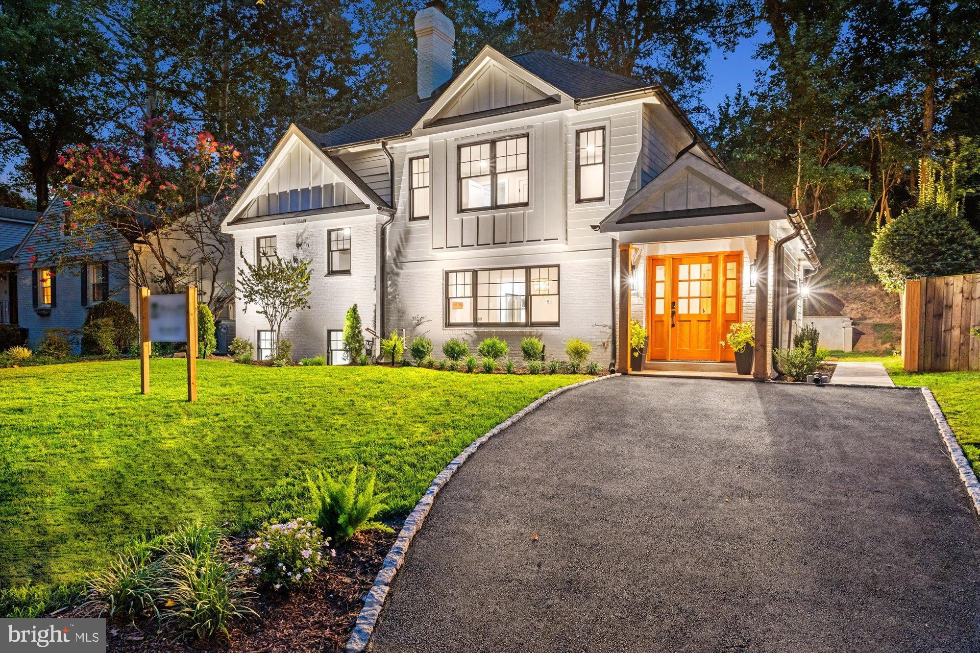 903 E TIMBER BRANCH PARKWAY