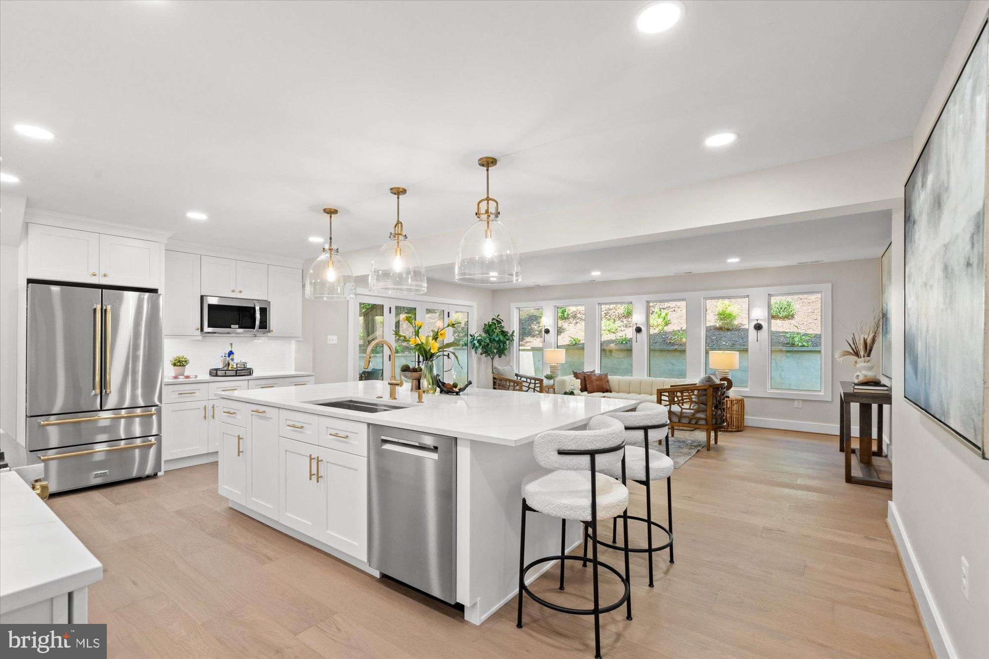 903 E TIMBER BRANCH PARKWAY