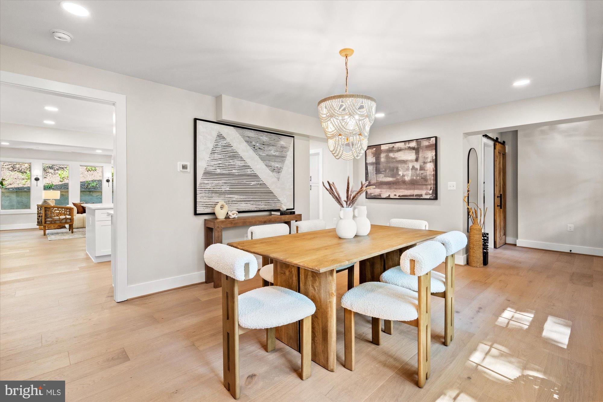 903 E TIMBER BRANCH PARKWAY