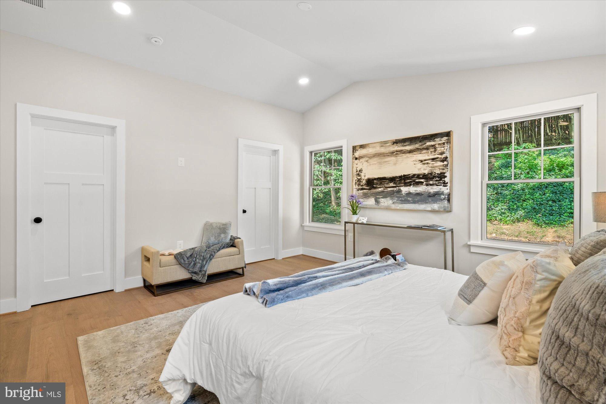 903 E TIMBER BRANCH PARKWAY