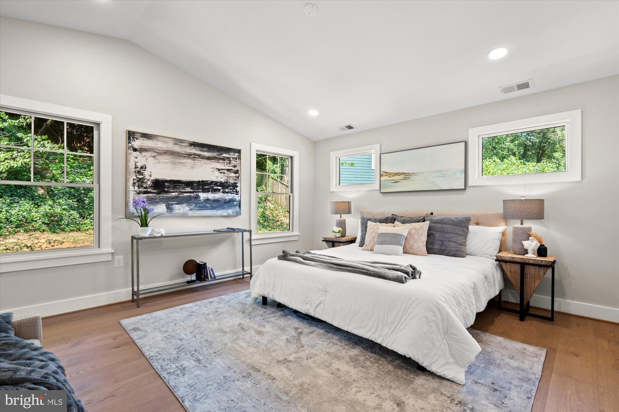 903 E TIMBER BRANCH PARKWAY