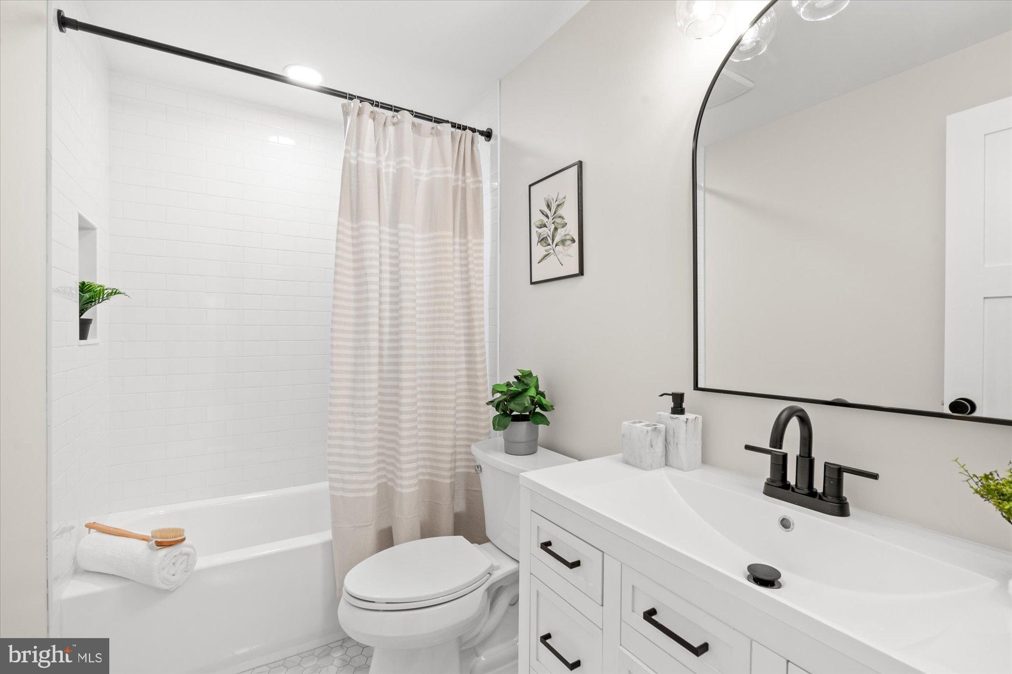 903 E TIMBER BRANCH PARKWAY