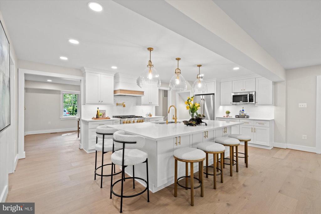 903 E TIMBER BRANCH PARKWAY