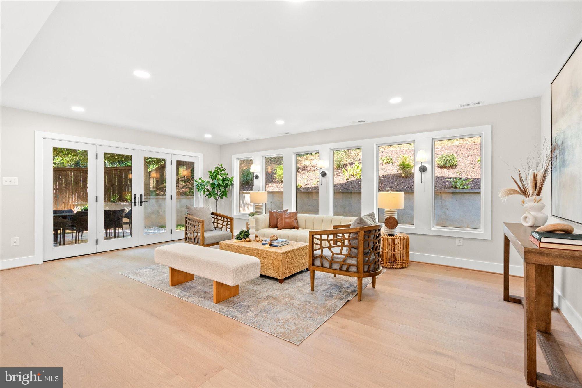 903 E TIMBER BRANCH PARKWAY