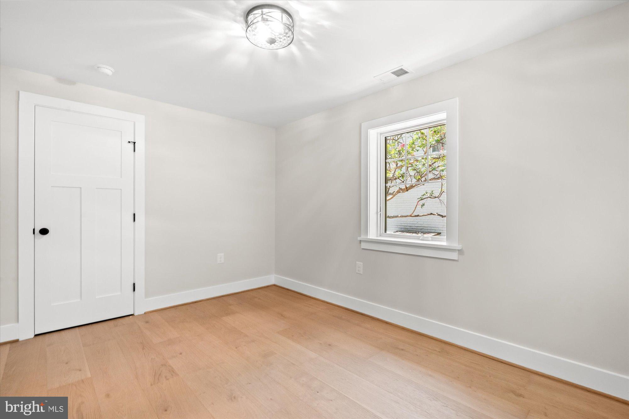 903 E TIMBER BRANCH PARKWAY