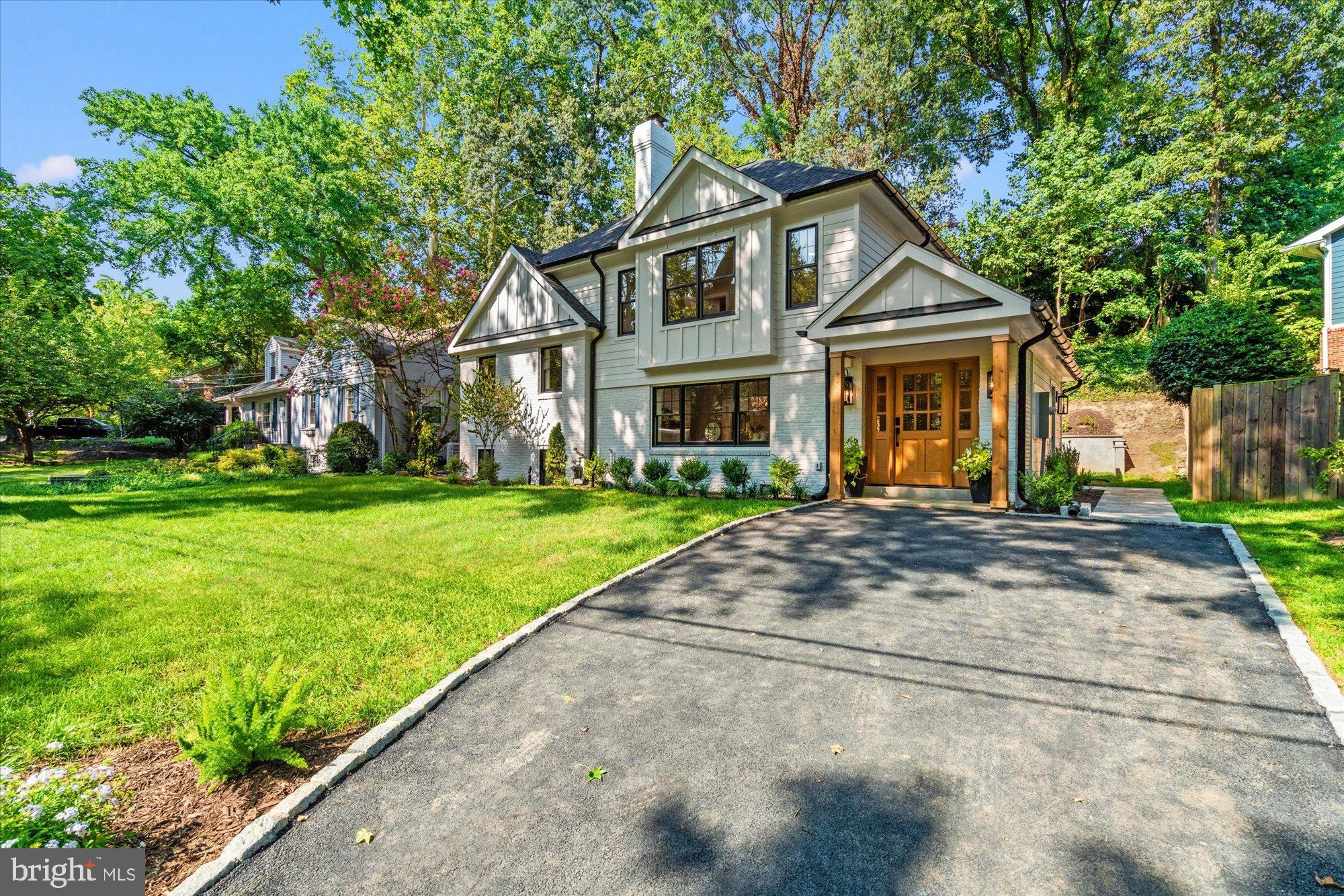 903 E TIMBER BRANCH PARKWAY