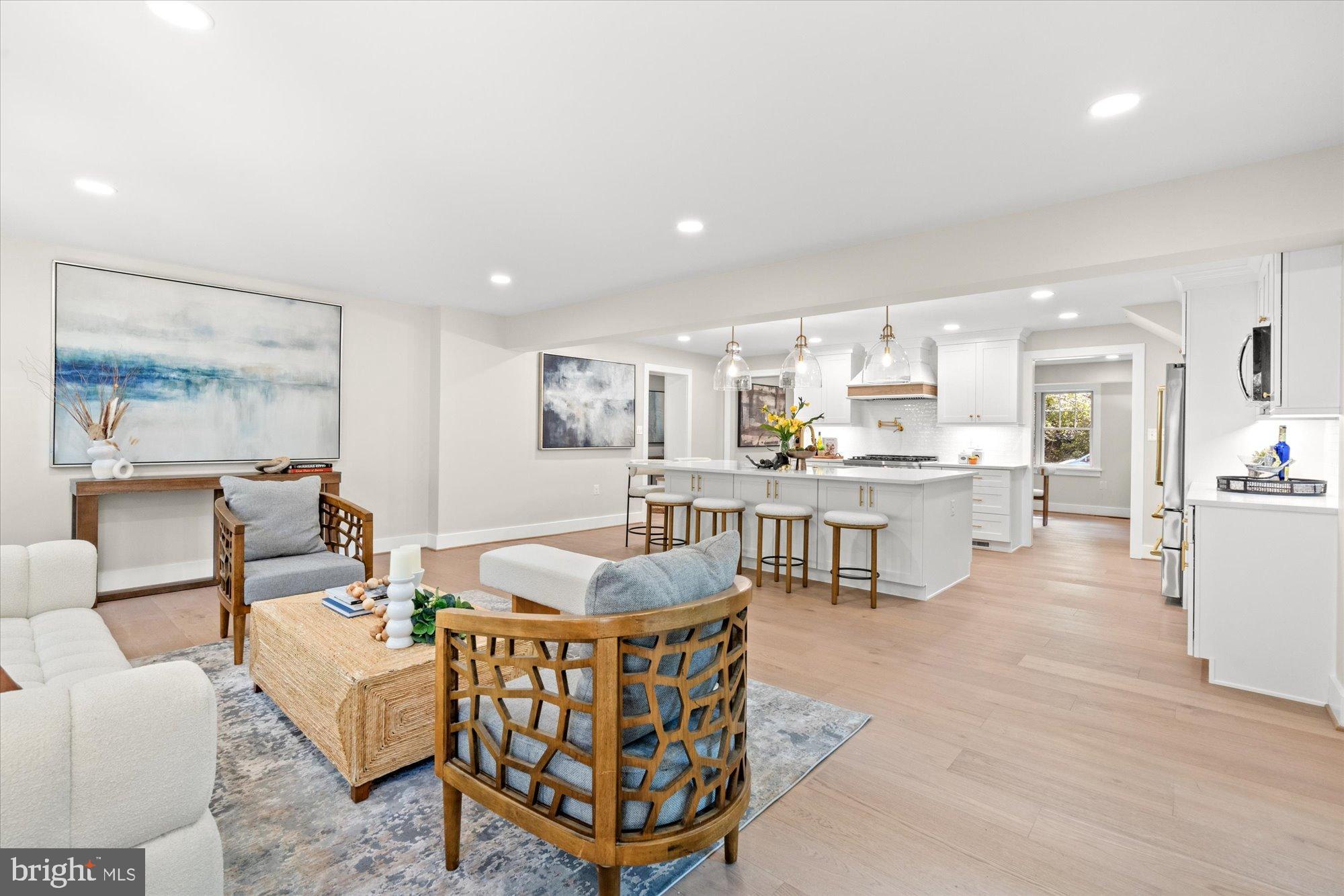 903 E TIMBER BRANCH PARKWAY