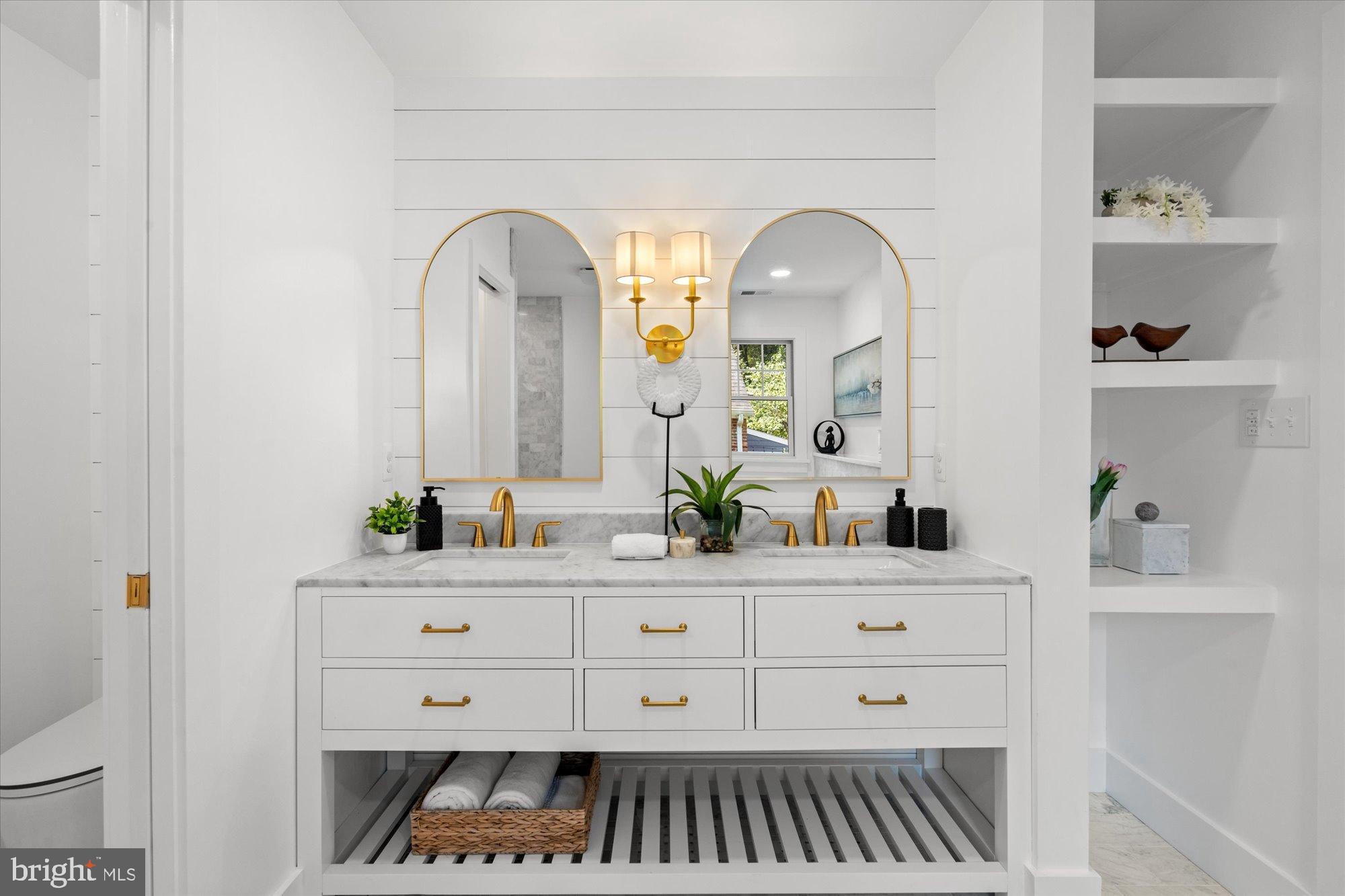 903 E TIMBER BRANCH PARKWAY