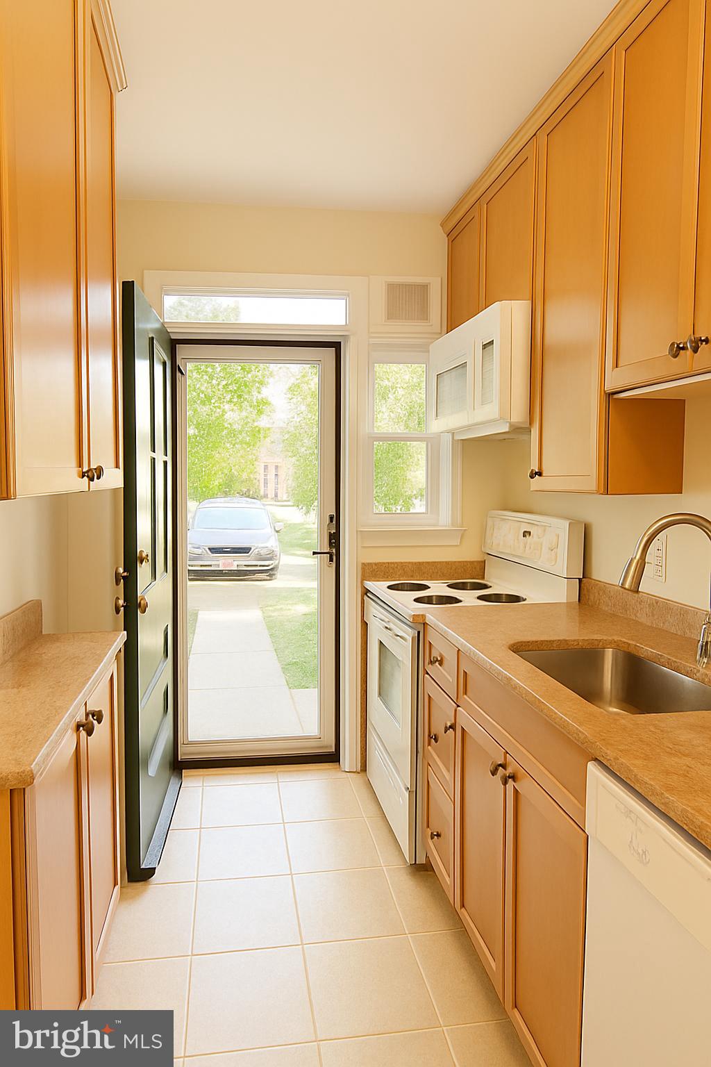 3311 COMMONWEALTH AVENUE A