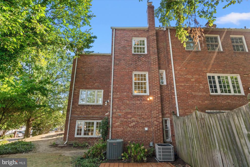 803 SECOND STREET