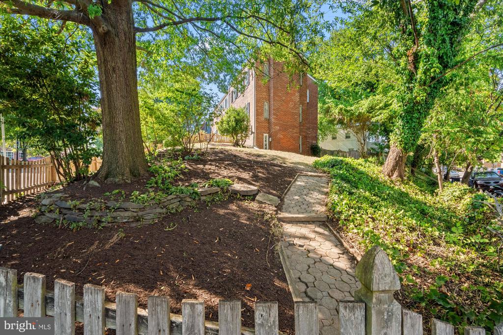 803 SECOND STREET