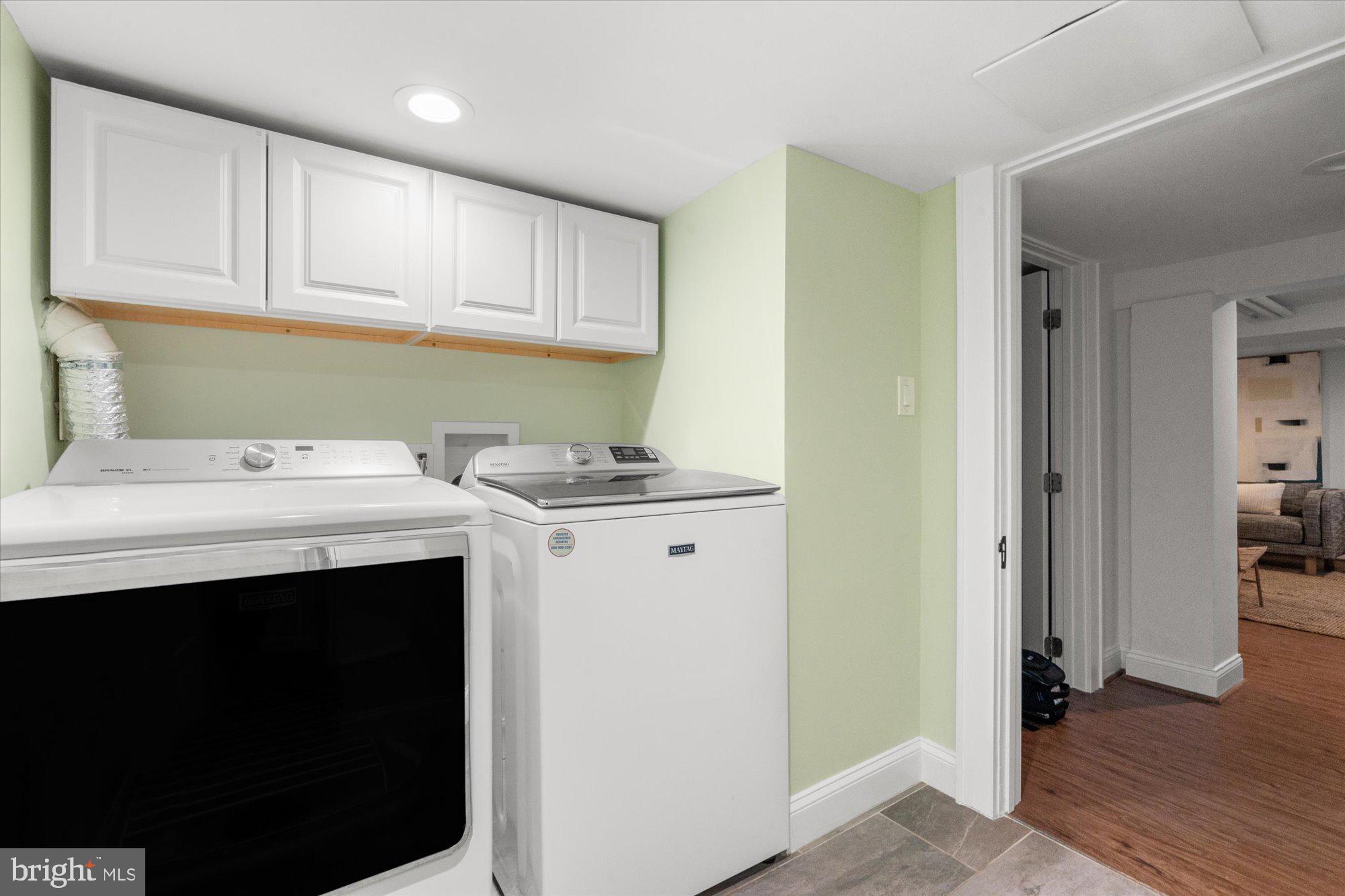 107 W LURAY AVENUE
