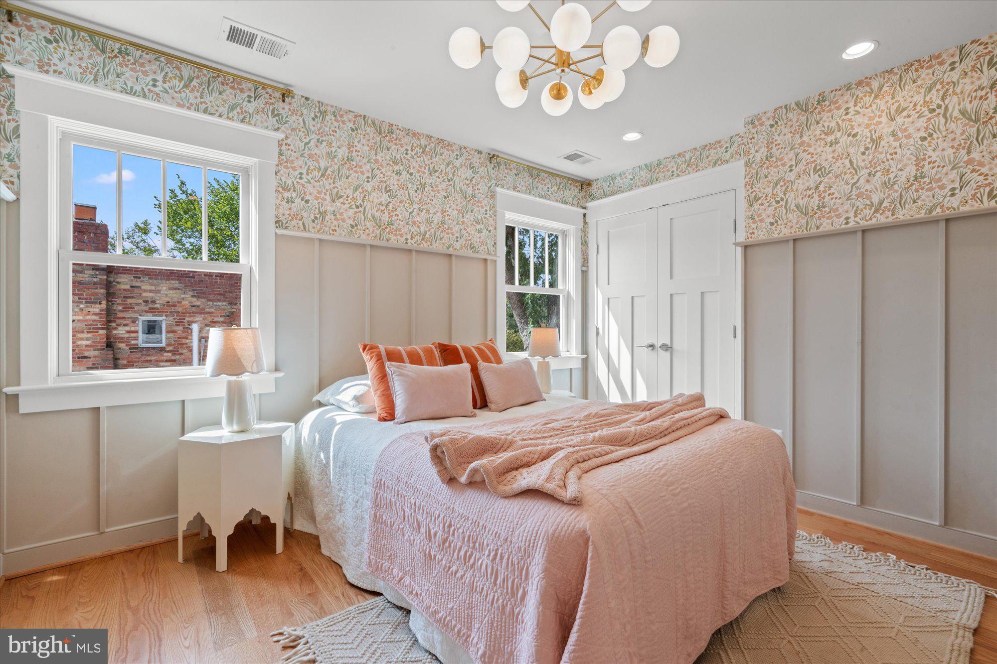 508 E CUSTIS AVENUE