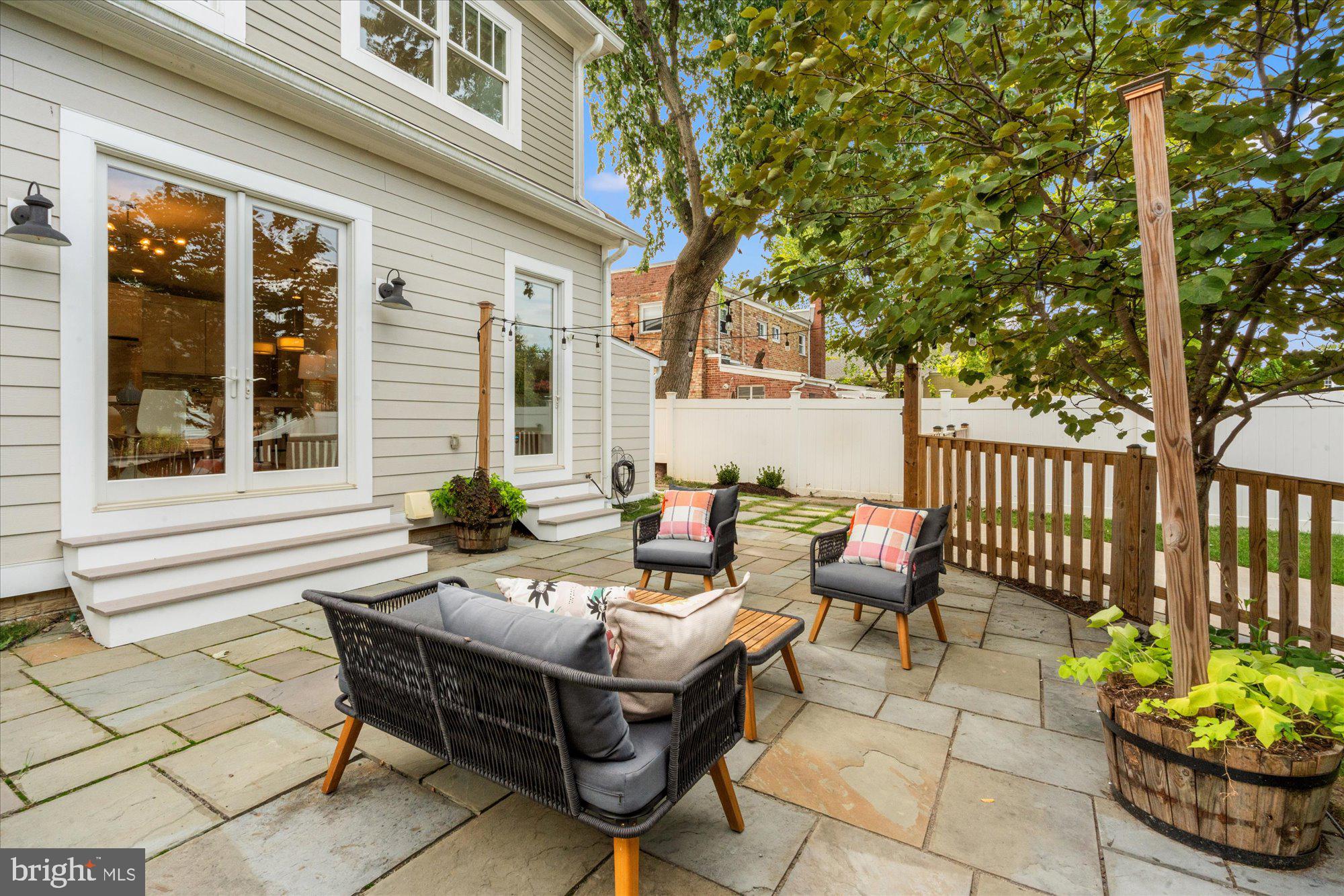 508 E CUSTIS AVENUE