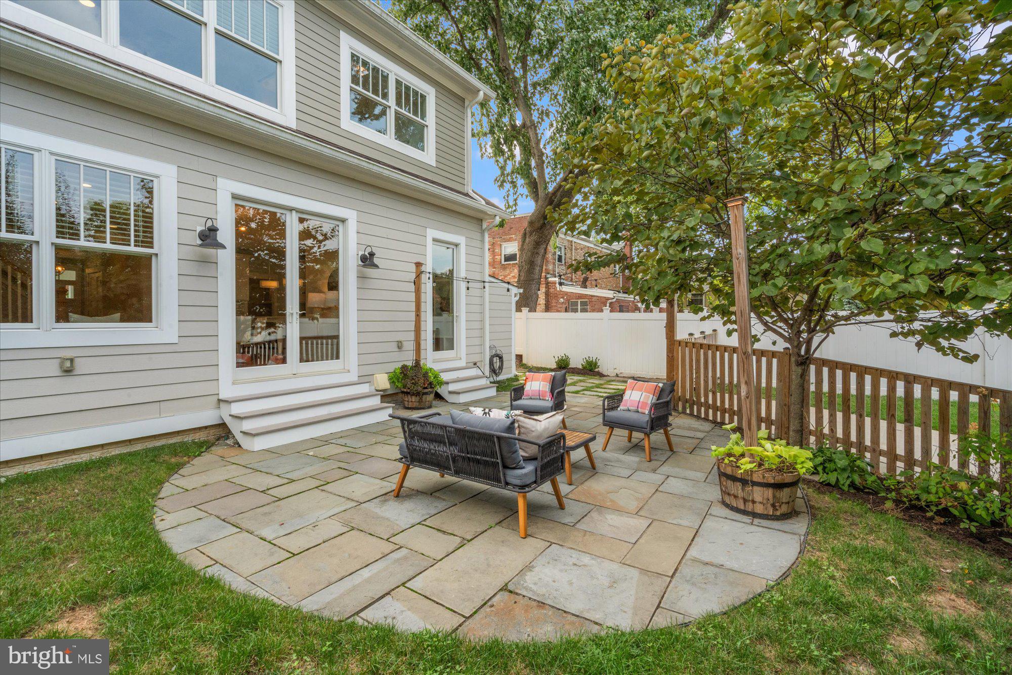508 E CUSTIS AVENUE