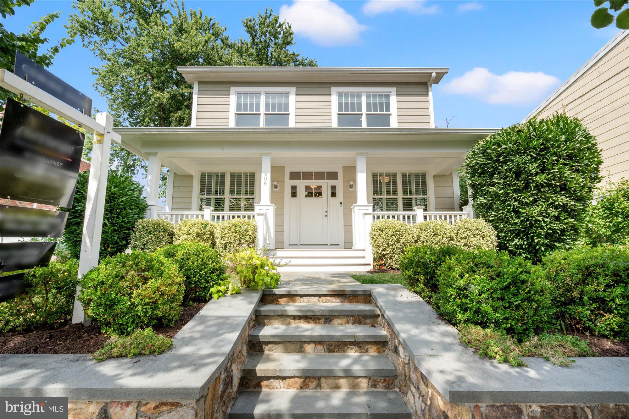 508 E CUSTIS AVENUE