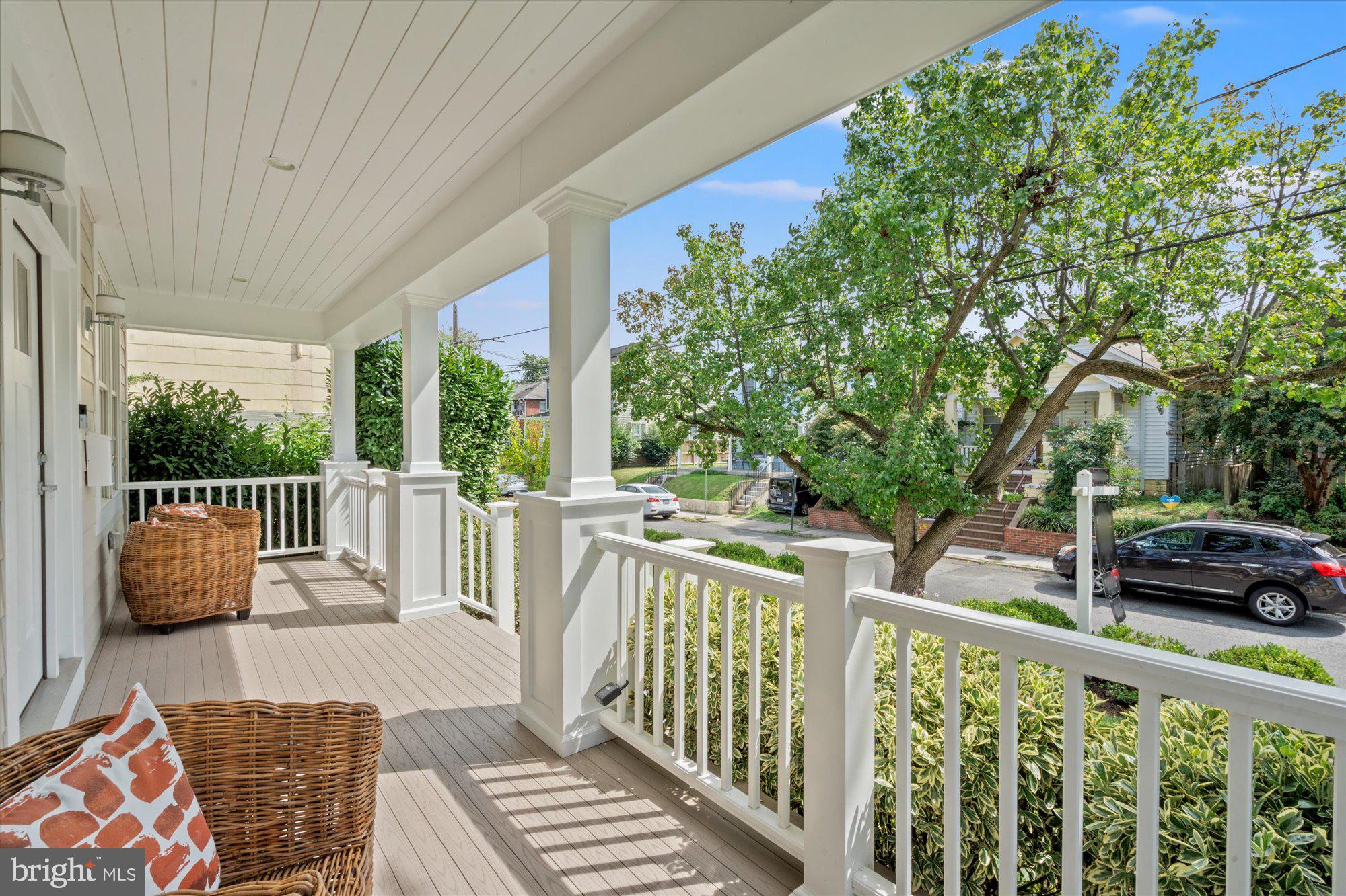508 E CUSTIS AVENUE