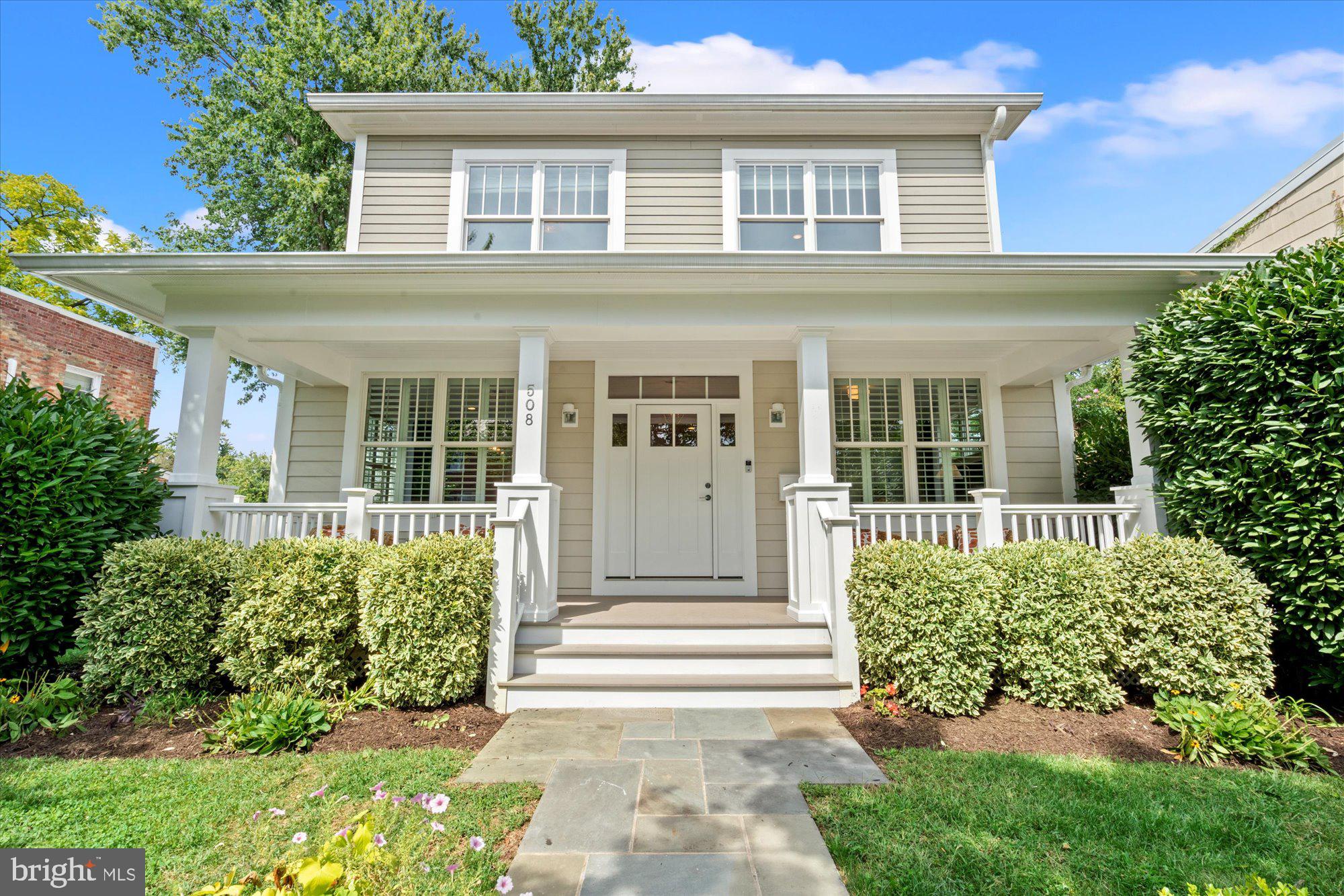 508 E CUSTIS AVENUE