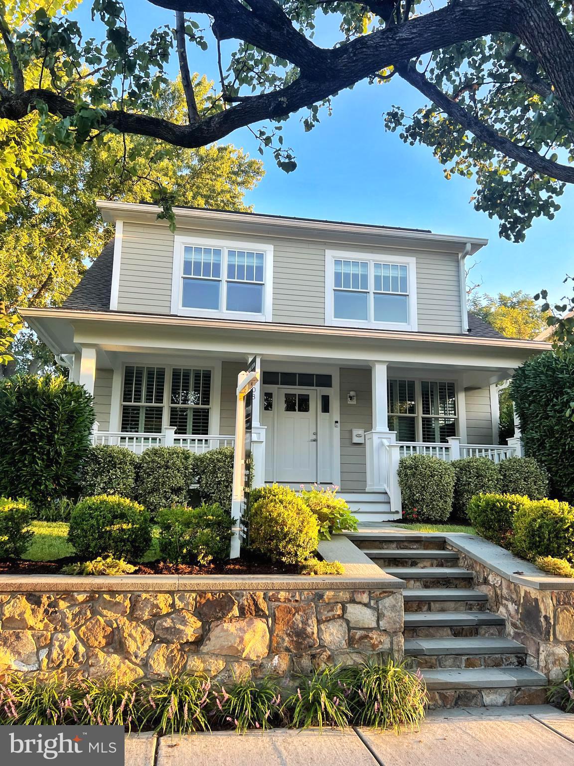 508 E CUSTIS AVENUE