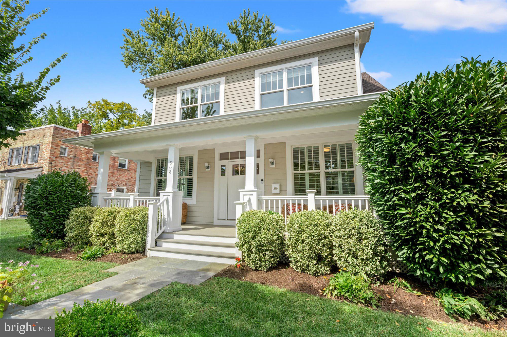 508 E CUSTIS AVENUE