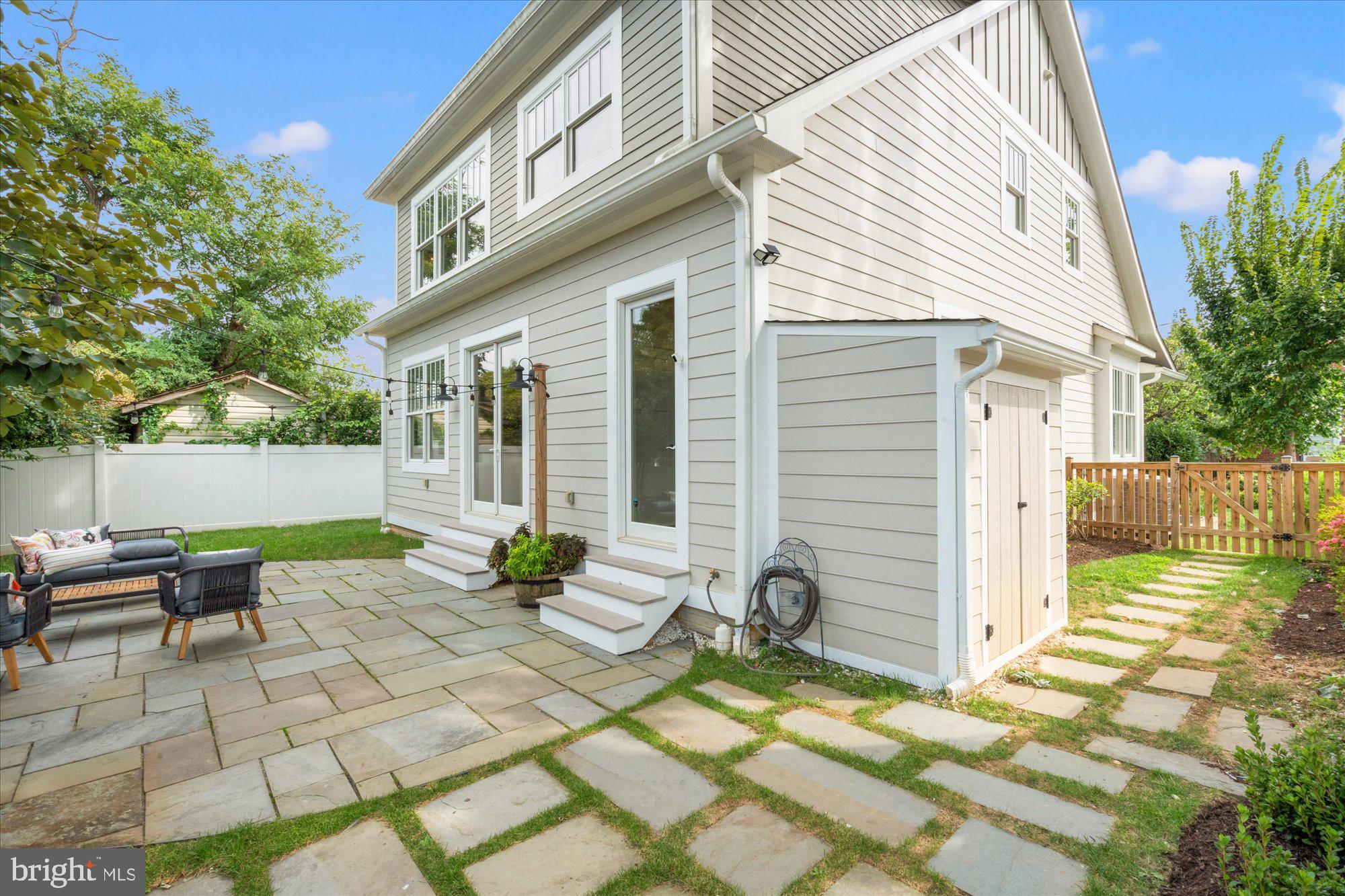 508 E CUSTIS AVENUE