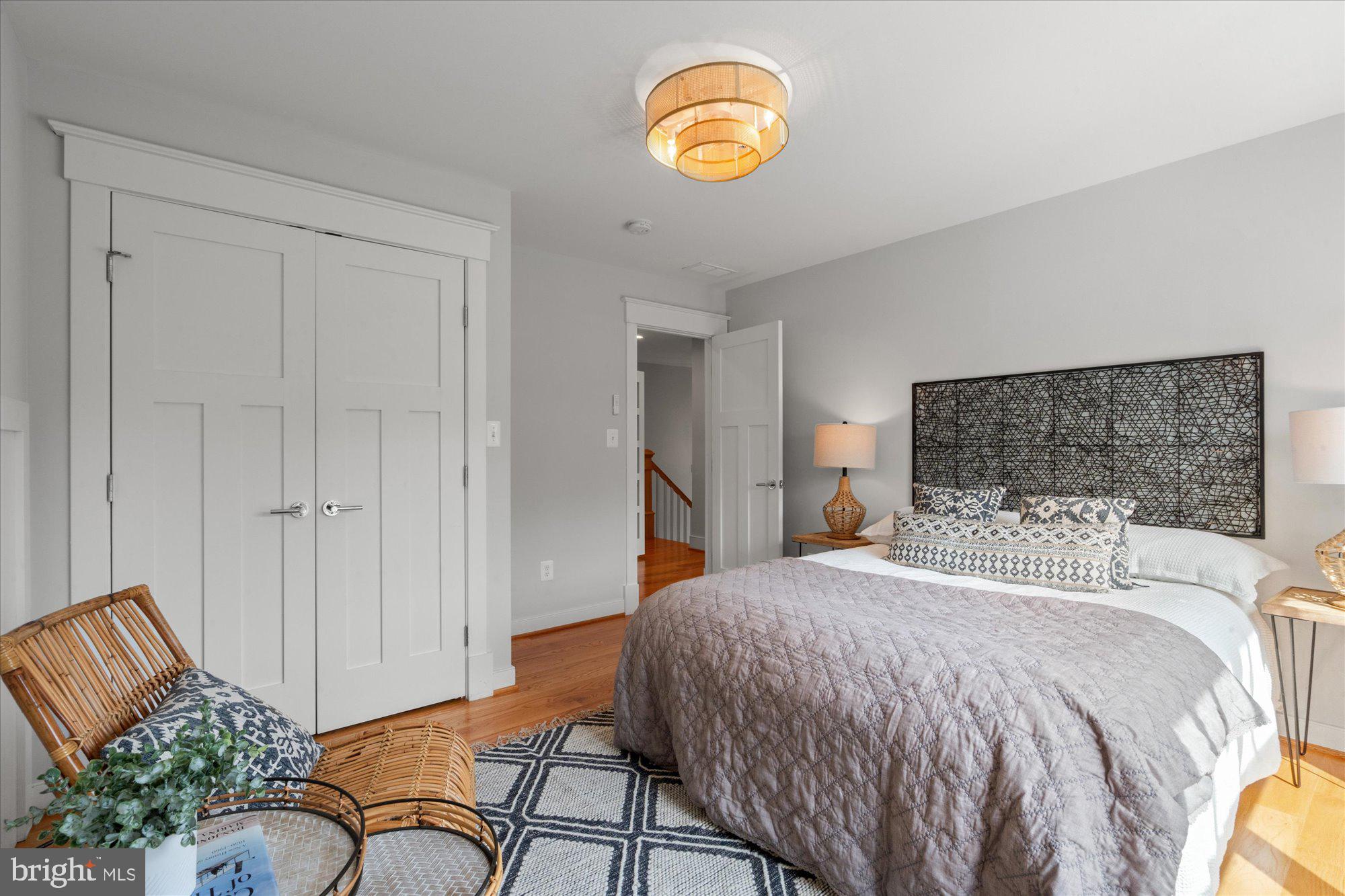 508 E CUSTIS AVENUE