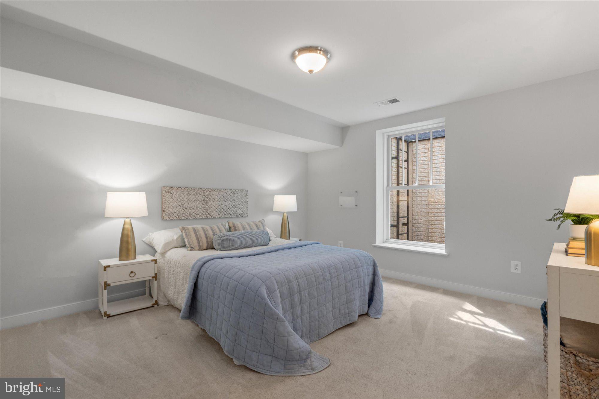 508 E CUSTIS AVENUE