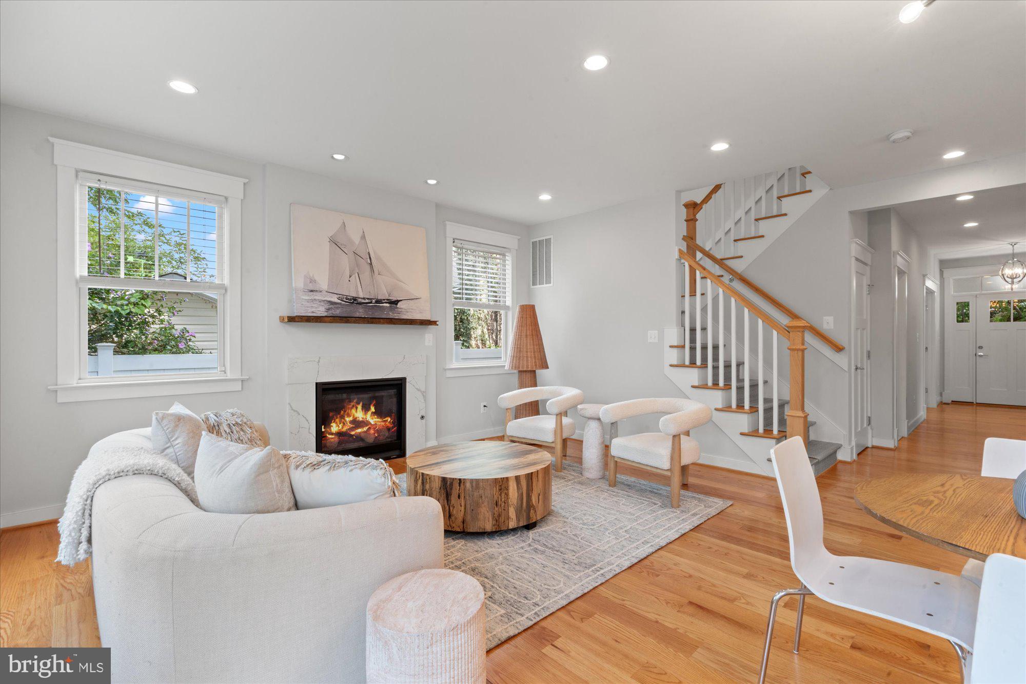 508 E CUSTIS AVENUE